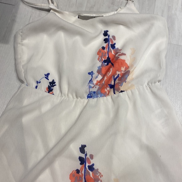 White dress with flowers from Vero Moda size xs - Picture 5 of 5